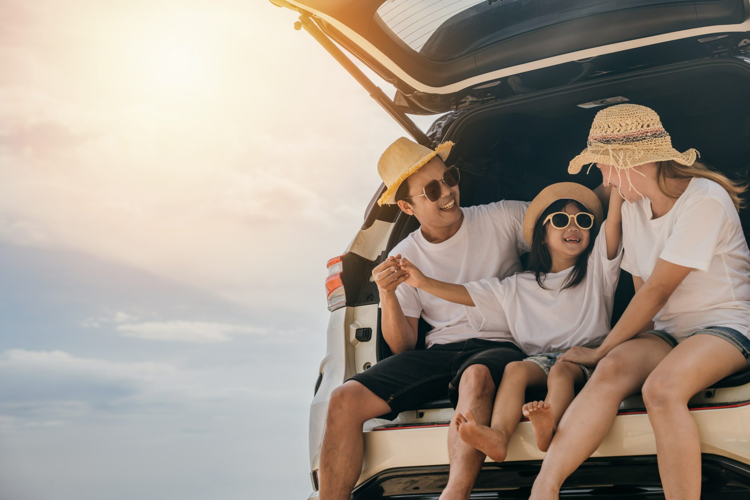 ESSENTIAL SUMMER ROAD TRIP TIPS